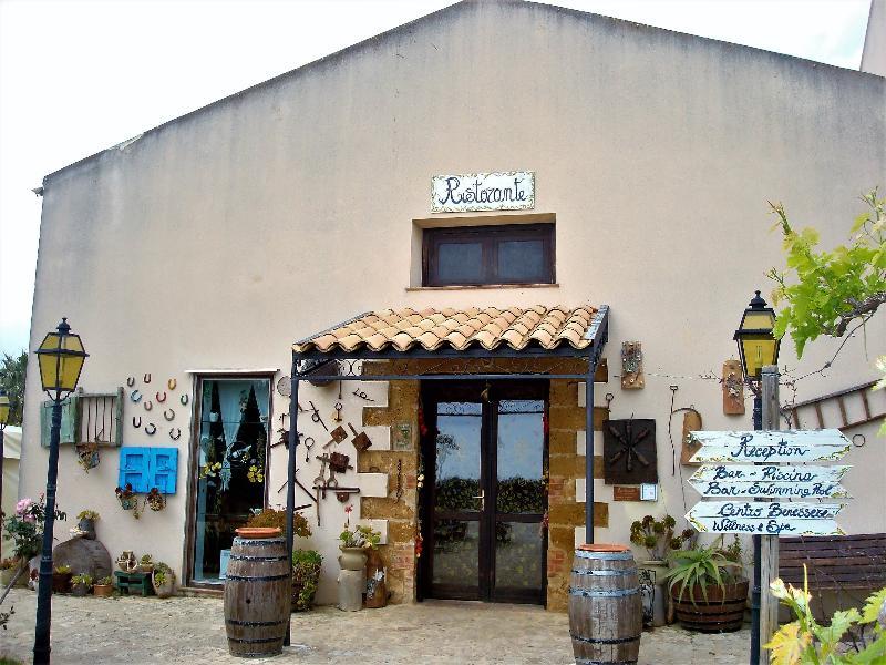 Agriturismo Tenuta Stoccatello Менфи Экстерьер фото